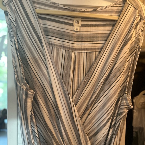GAP Striped Sleeveless jumpsuitsuit - Picture 2 of 5